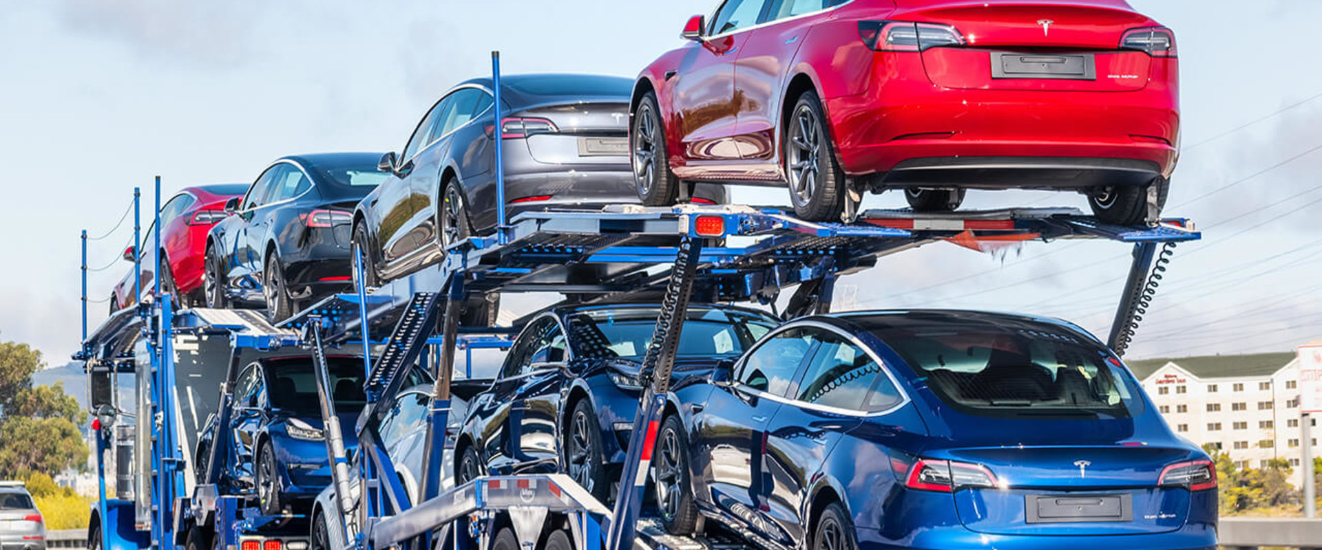 Enclosed Car Shipping Services in Overland Park
